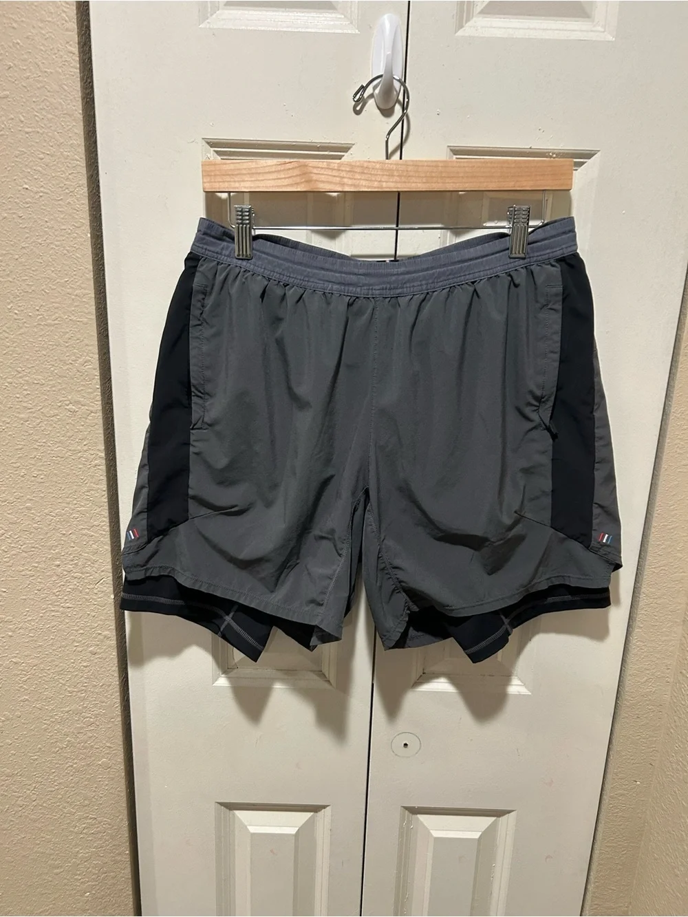 Fourlaps The Command Short Men’s Running Workout Athletic , size Large